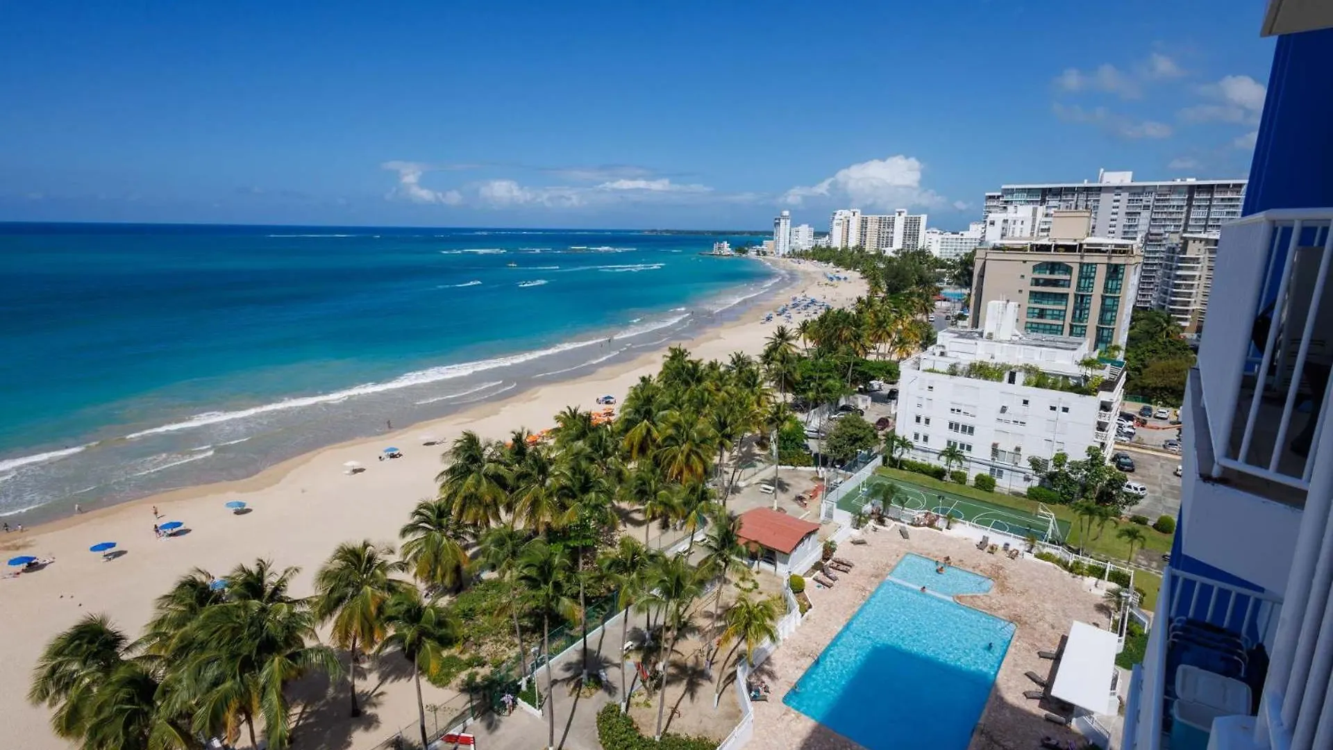 Beachfront Apartment- Near Foxwoods Casino 圣胡安 公寓