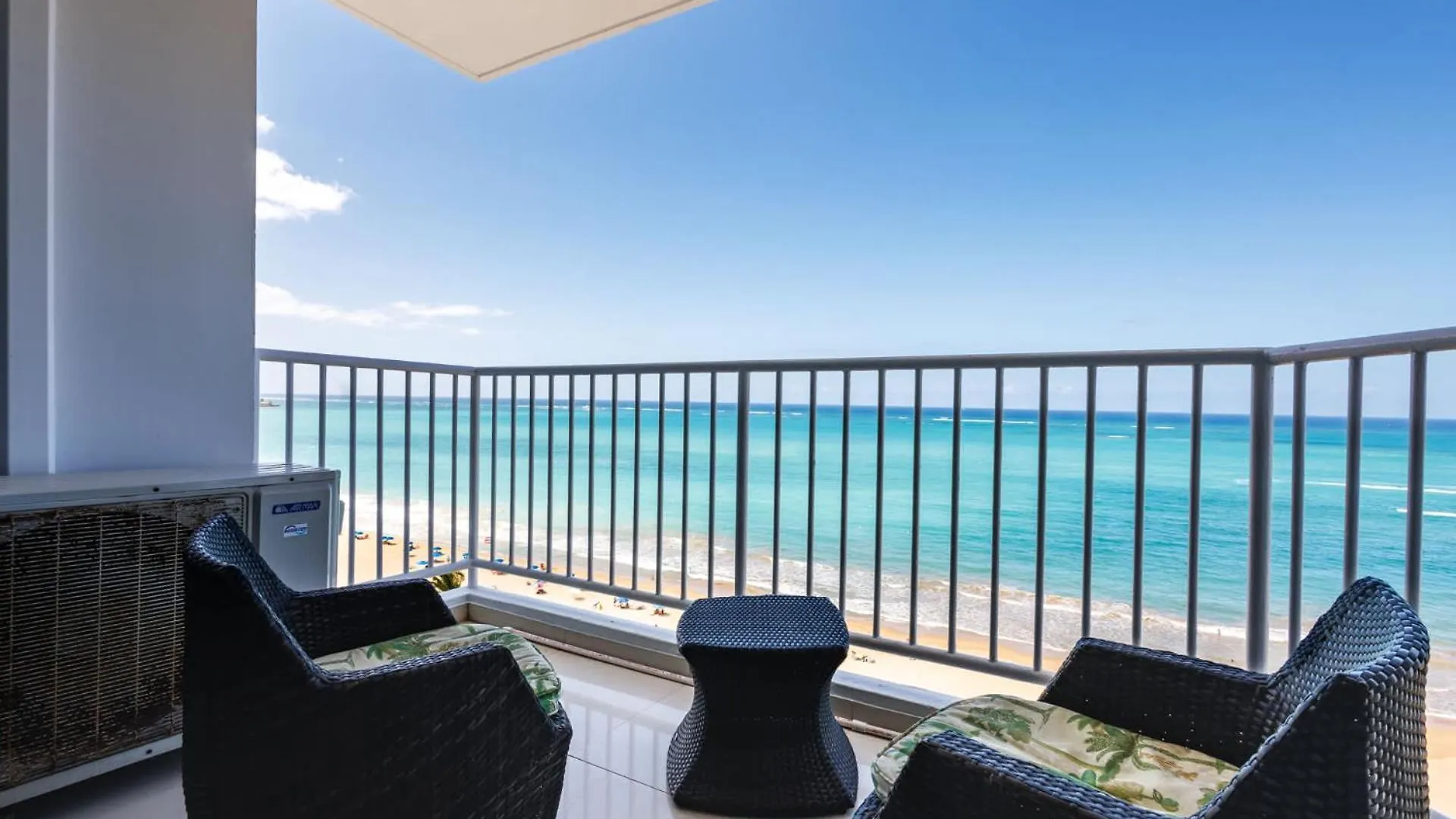公寓 Beachfront Apartment- Near Foxwoods Casino 圣胡安 波多黎各